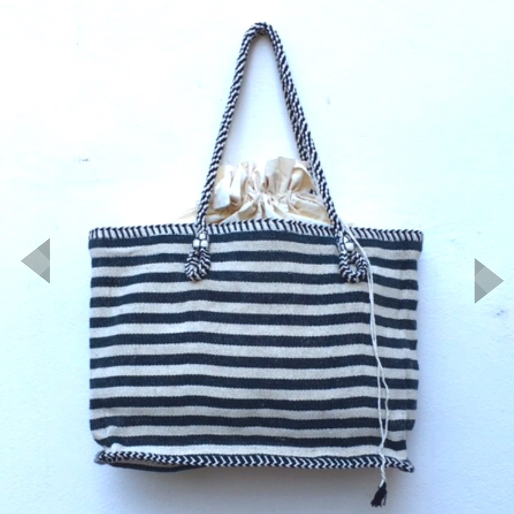 STRIPED TOTE : CHARCOAL